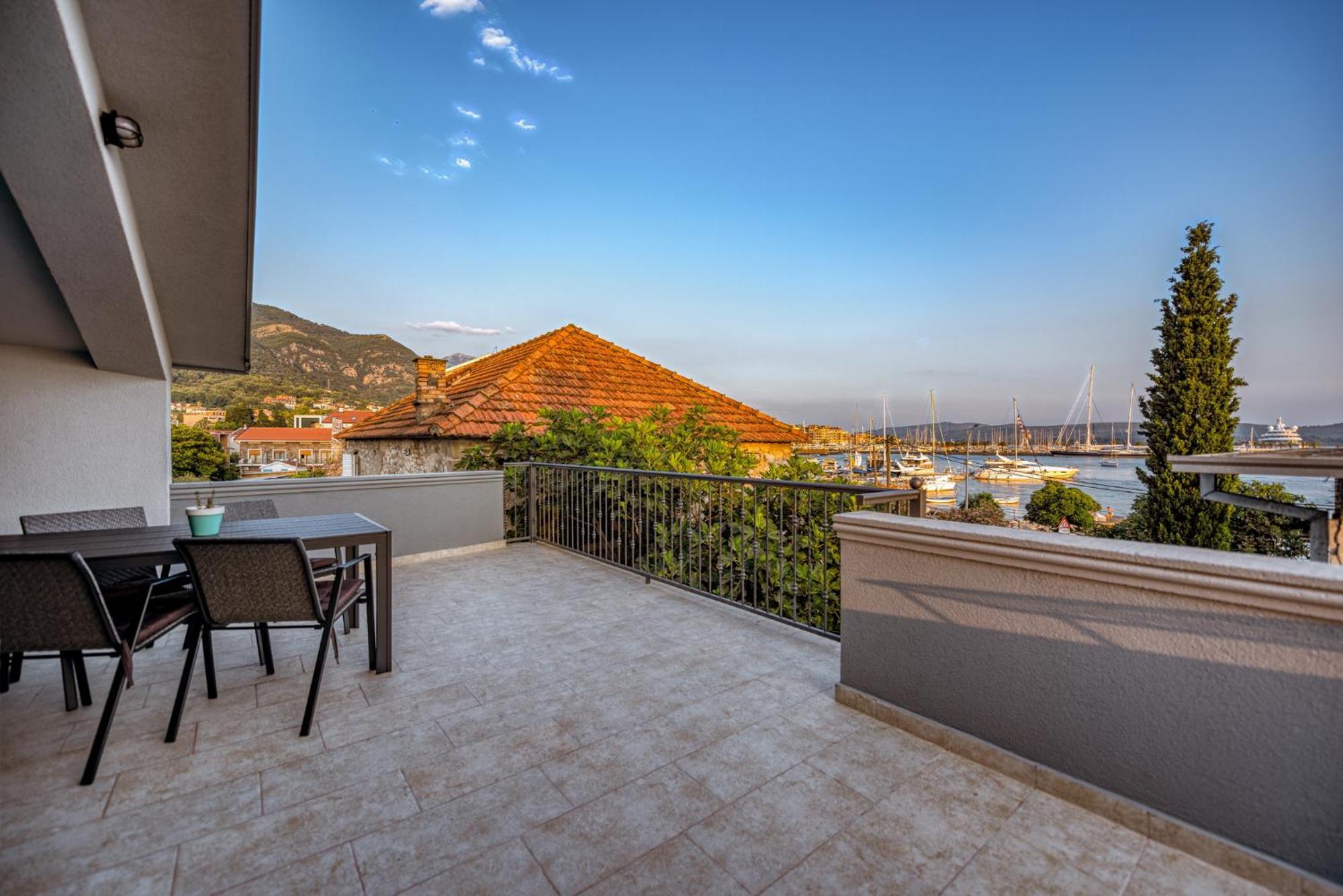 Miro Guesthouse Tivat Luaran gambar